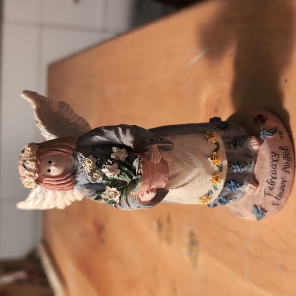 AVAILABLE - 1995 February flower Angel Daffodil by Linda Grayson. - Picture 1 of 7